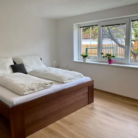 Apartman Na Rozcesti Trebon Exterior photo